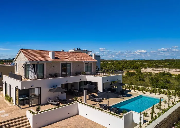 Luxury Villa Kaia - Sea View, Heated Pool, Jacuzzi, Gym And Sauna