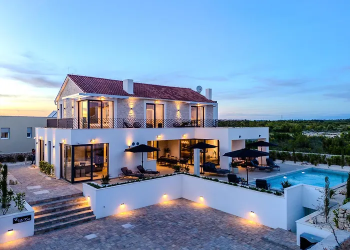 Luxury Villa Kaia - Sea View, Heated Pool, Jacuzzi, Gym And Sauna