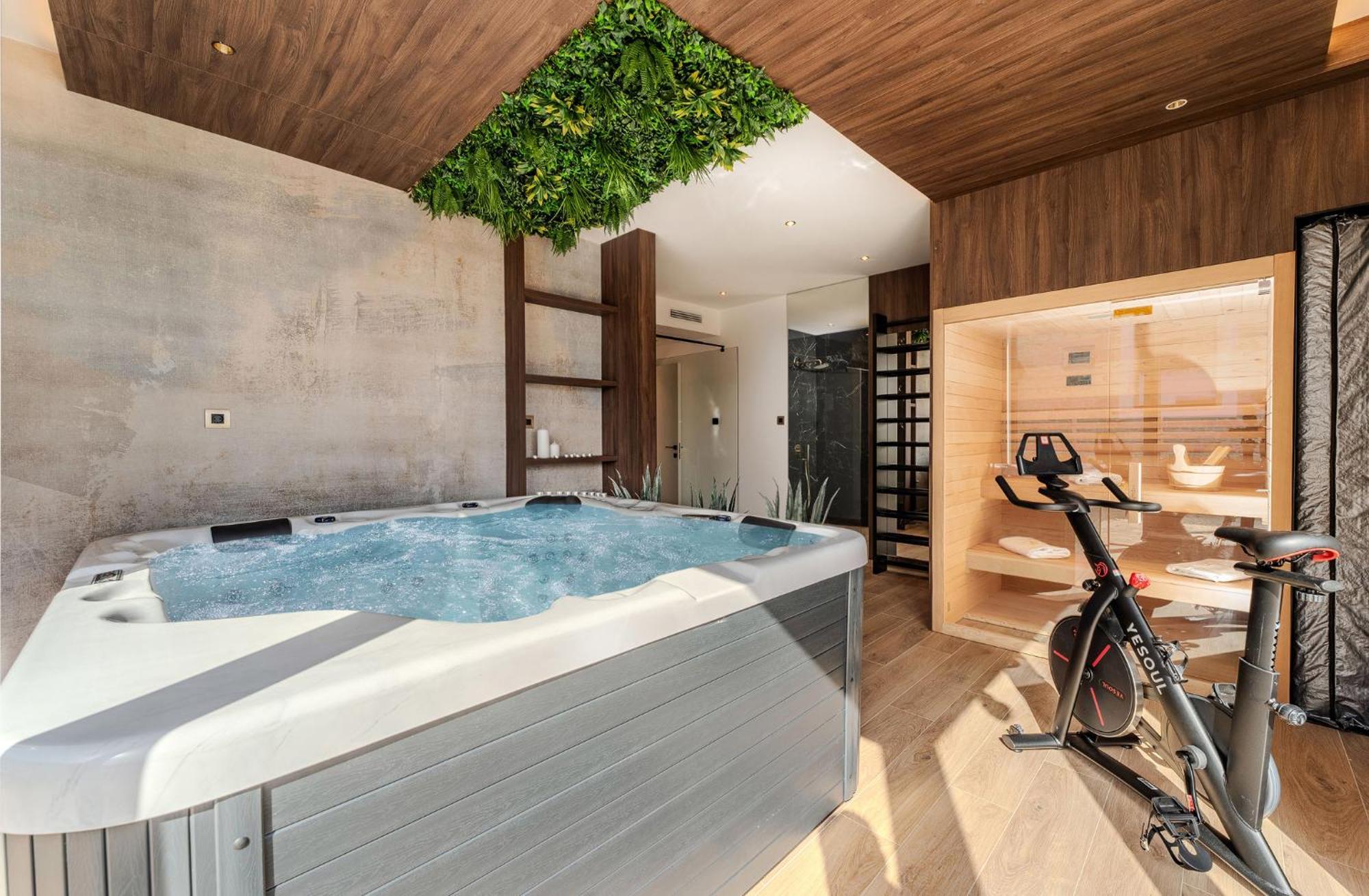Luxury Kaia - Sea View, Heated Pool, Jacuzzi, Gym And Sauna