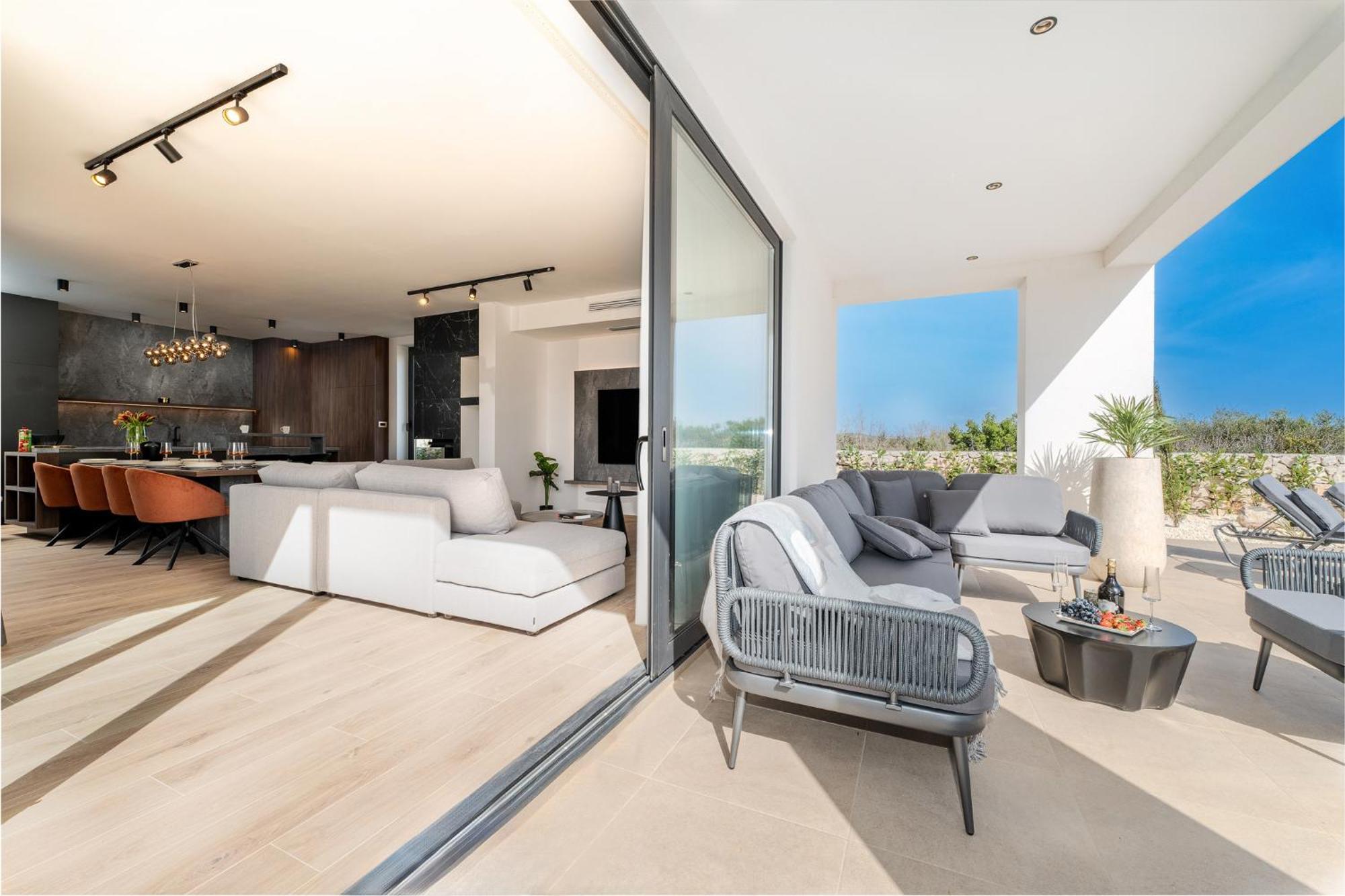 Villa Luxury Kaia - Sea View, Heated Pool, Jacuzzi, Gym And Sauna Vodice