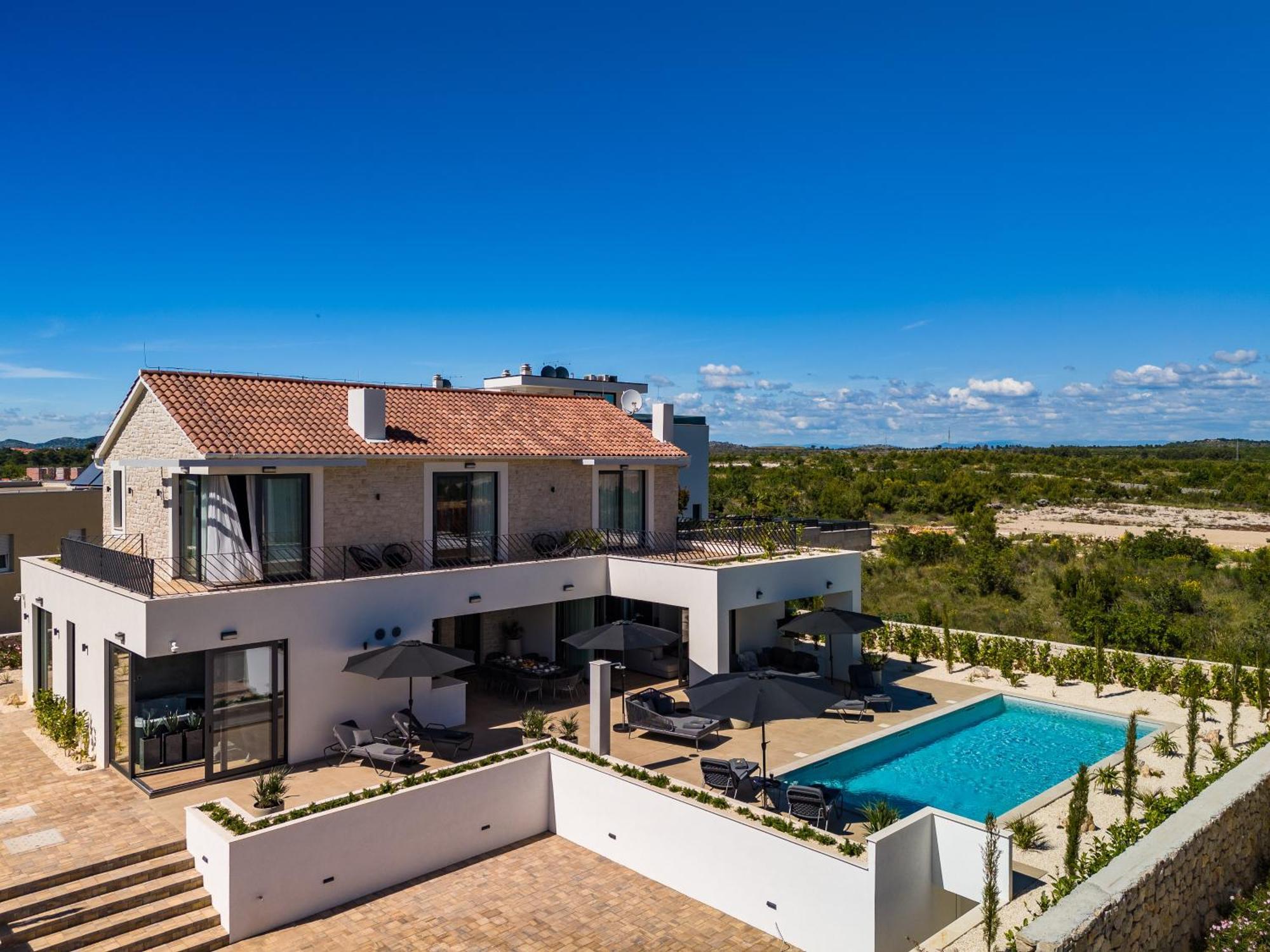 Luxury Kaia - Sea View, Heated Pool, Jacuzzi, Gym And Sauna *