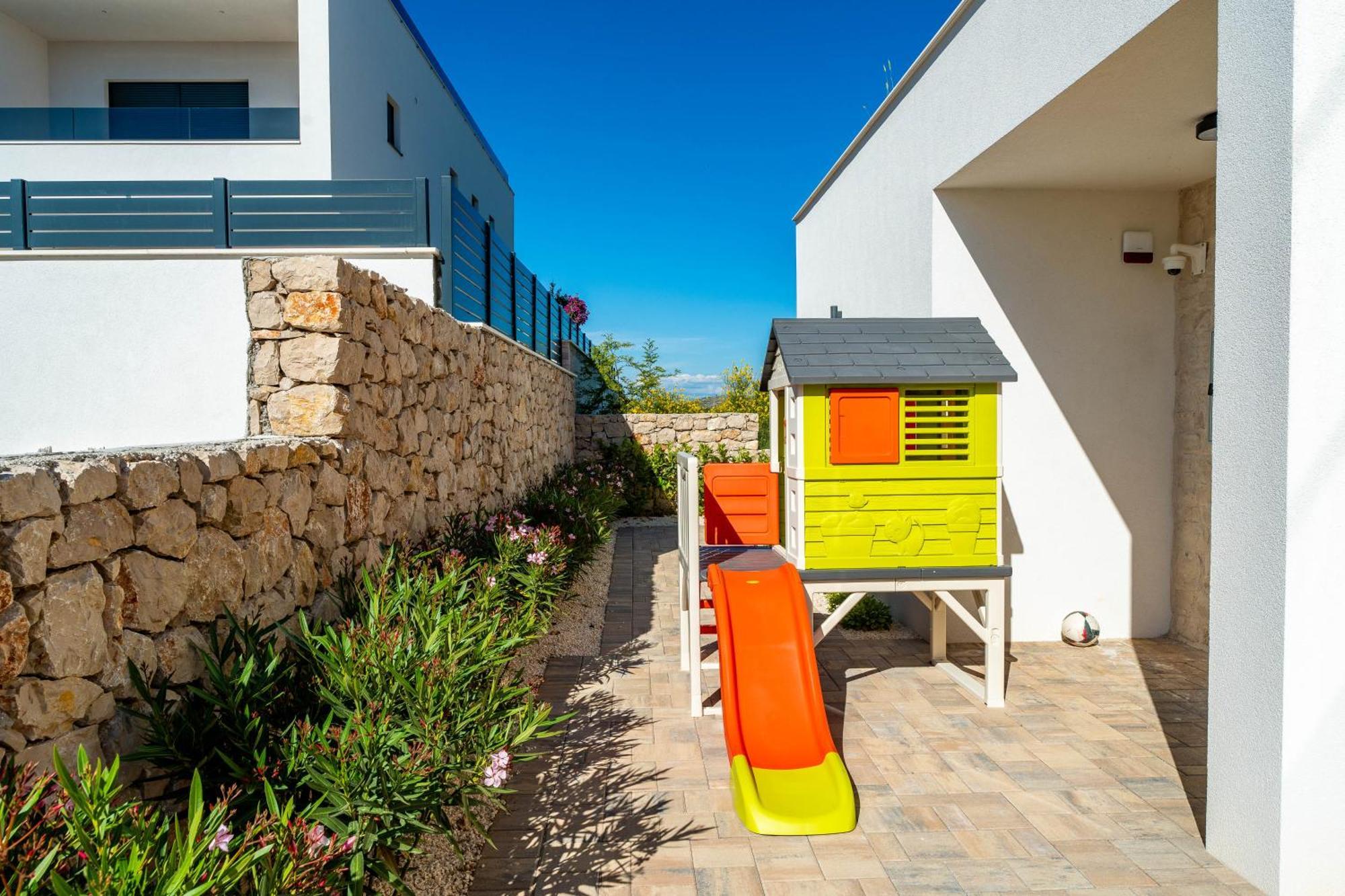 Luxury Kaia - Sea View, Heated Pool, Jacuzzi, Gym And Sauna Vodice
